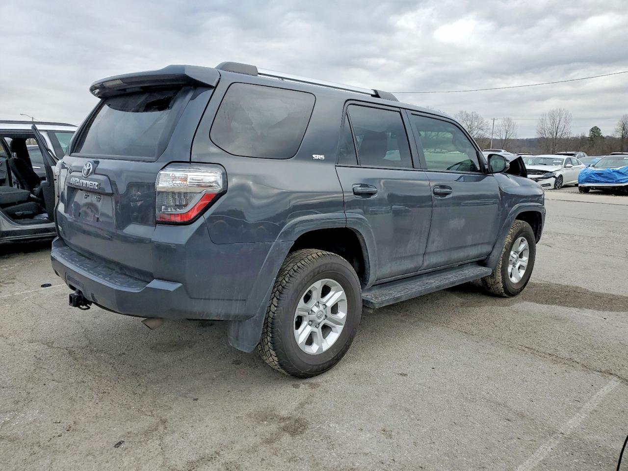 2024 Toyota 4Runner Sr5/Sr5 Premium - Image 3