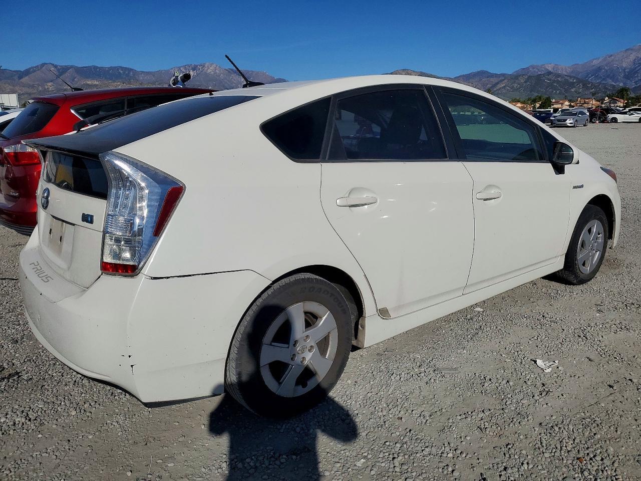 2010 Toyota Prius - Image 3