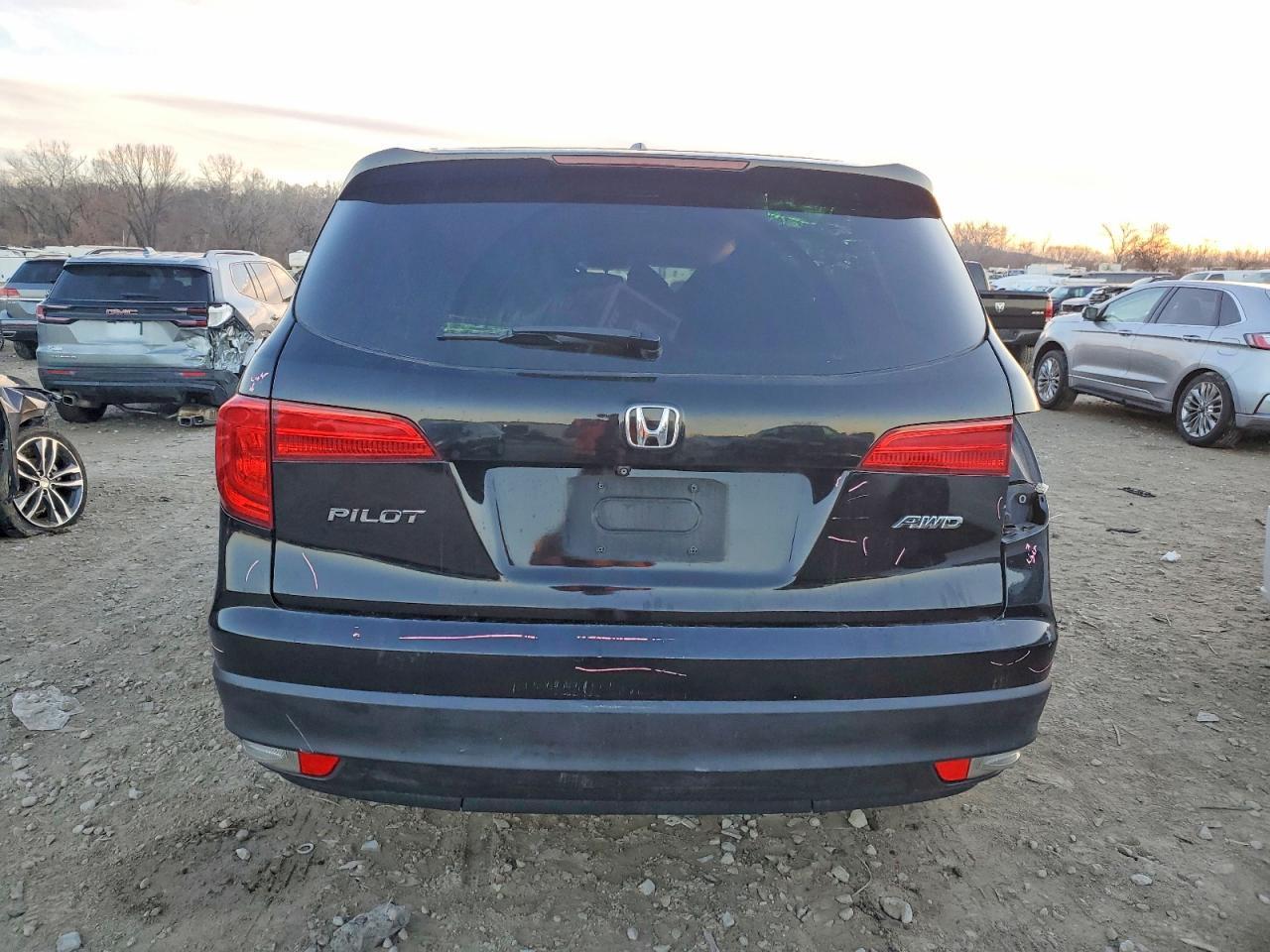 2017 Honda Pilot Ex - Image 6