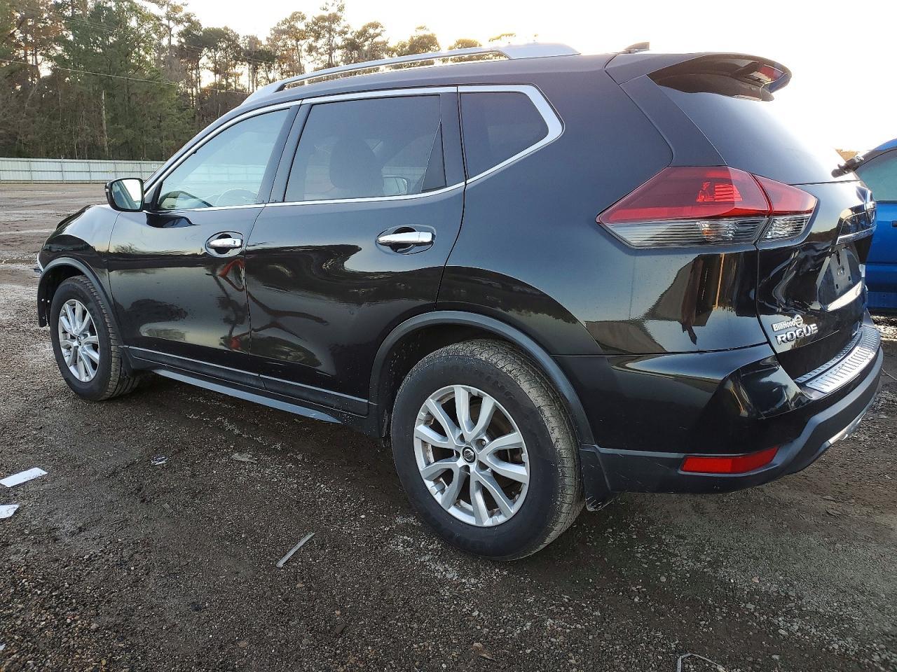 2019 Nissan Rogue S - Image 3