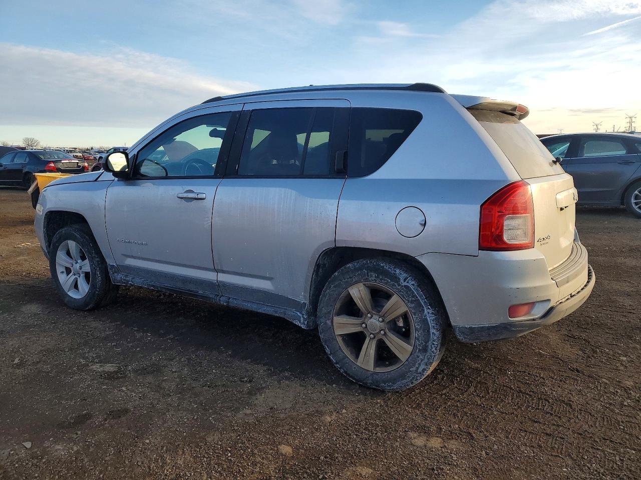 2012 Jeep Compass Latitude - Фото 2