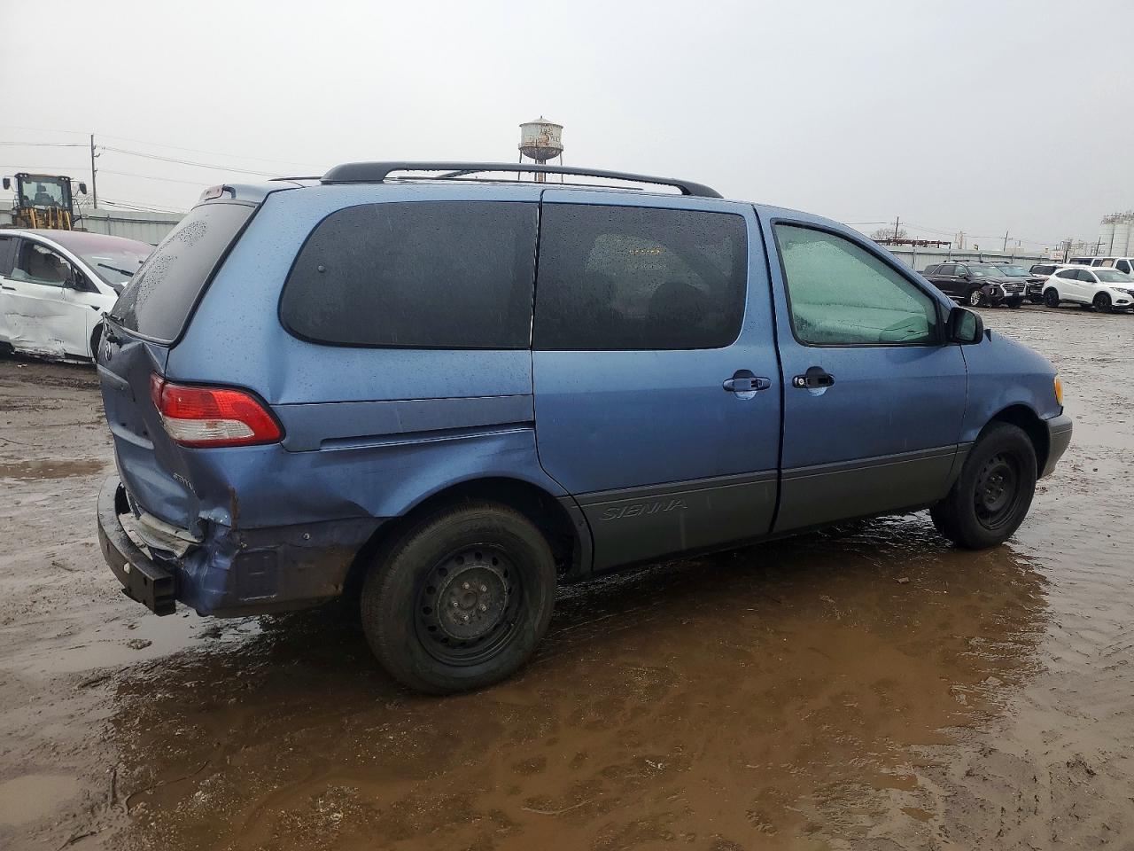 2002 Toyota Sienna Le - Image 3