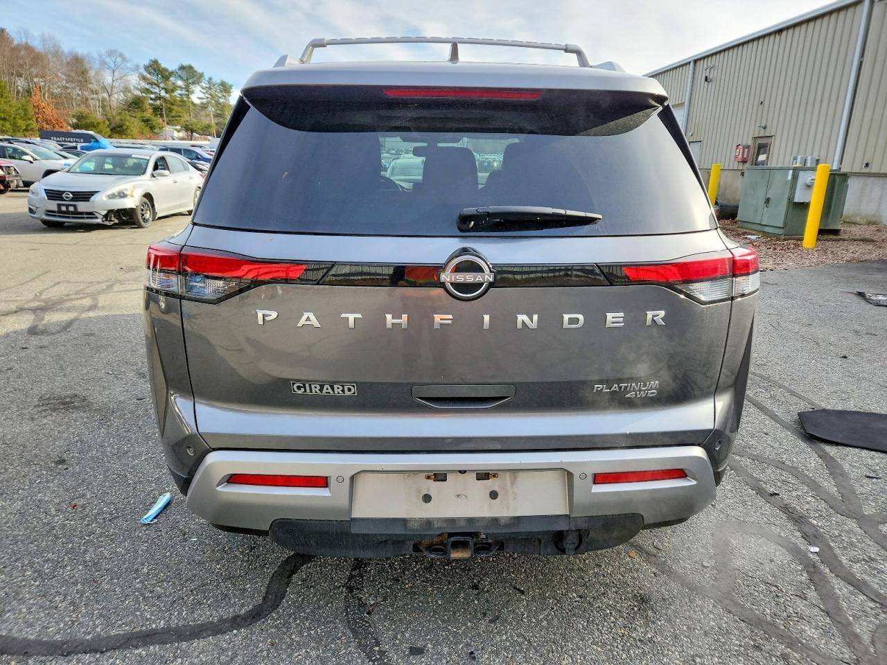 2022 Nissan Pathfinder Platinum - Фото 6
