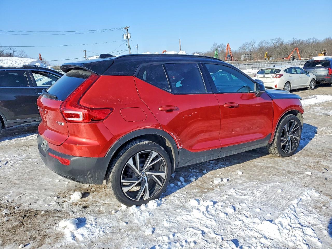 2022 Volvo Xc40 T5 R-Design - Фото 3