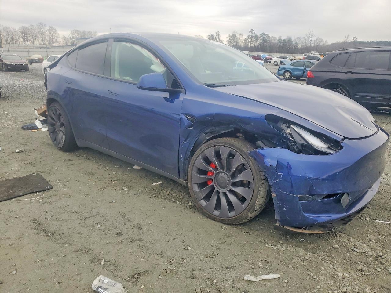 2024 Tesla Model Y - Фото 4