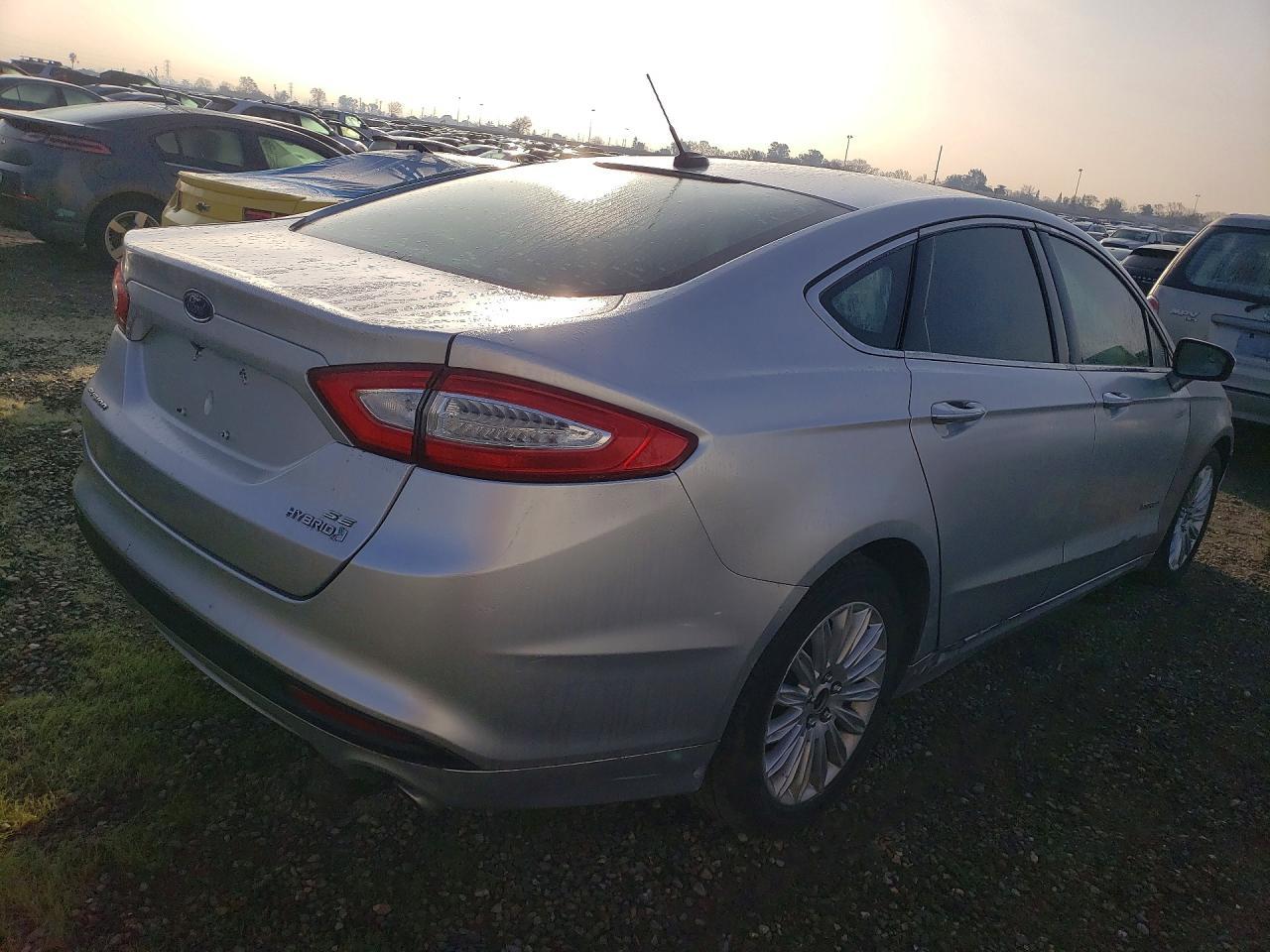 2013 Ford Fusion Se Hybrid - Фото 3