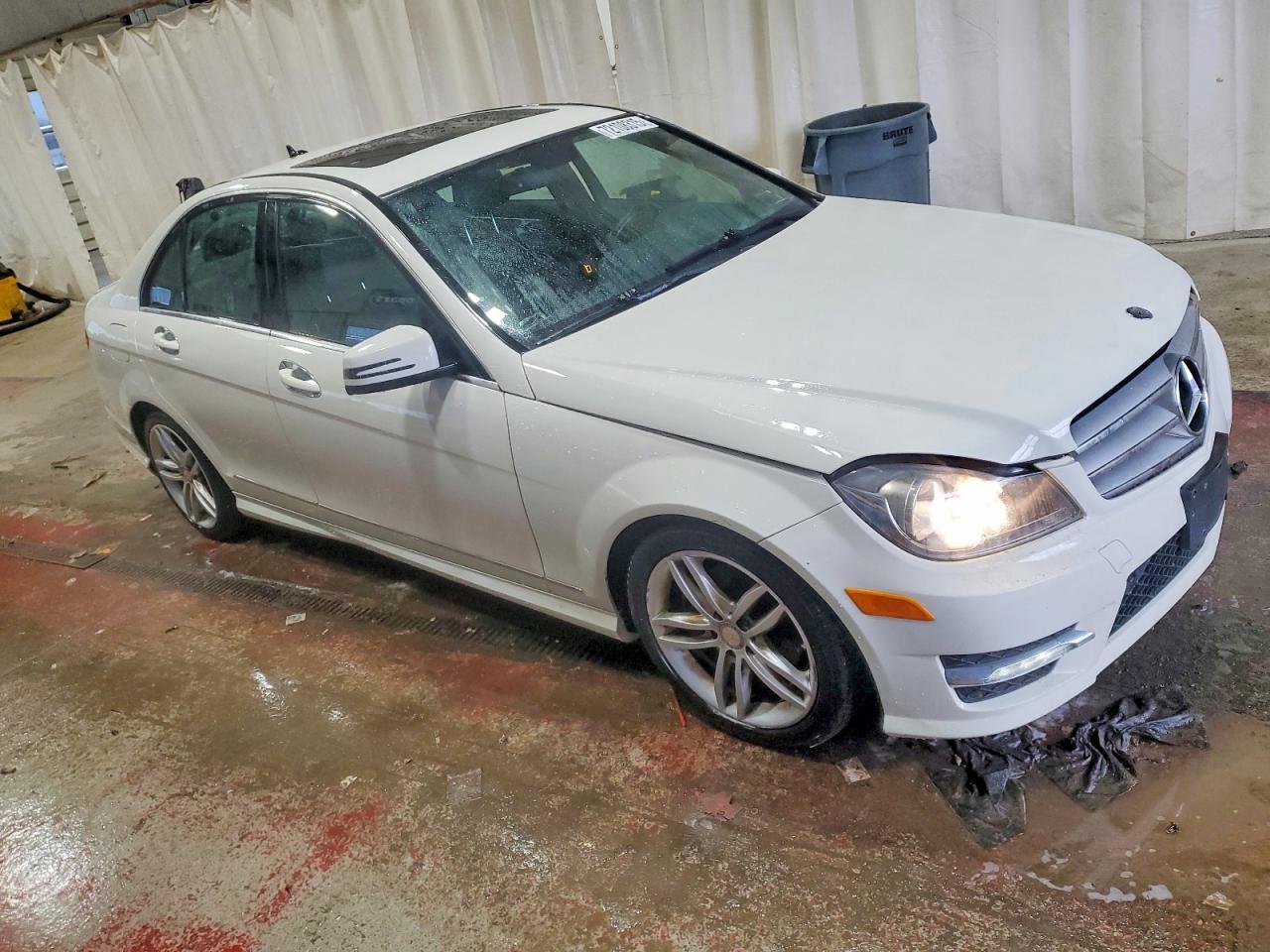 2012 Mercedes-Benz C 300 4Matic - Фото 4