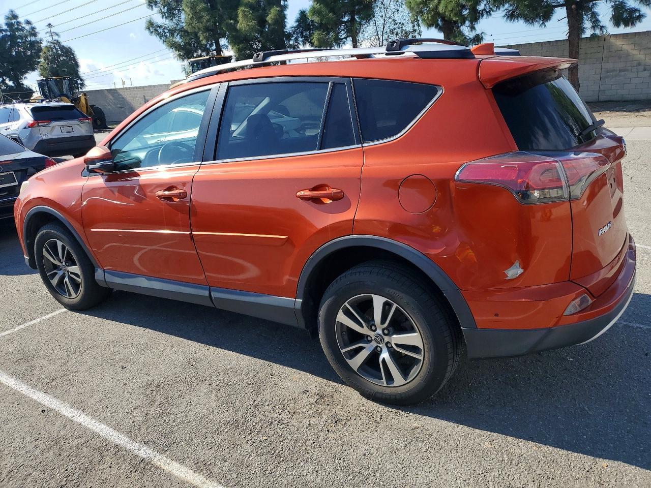 2016 Toyota Rav4 Xle - Фото 2