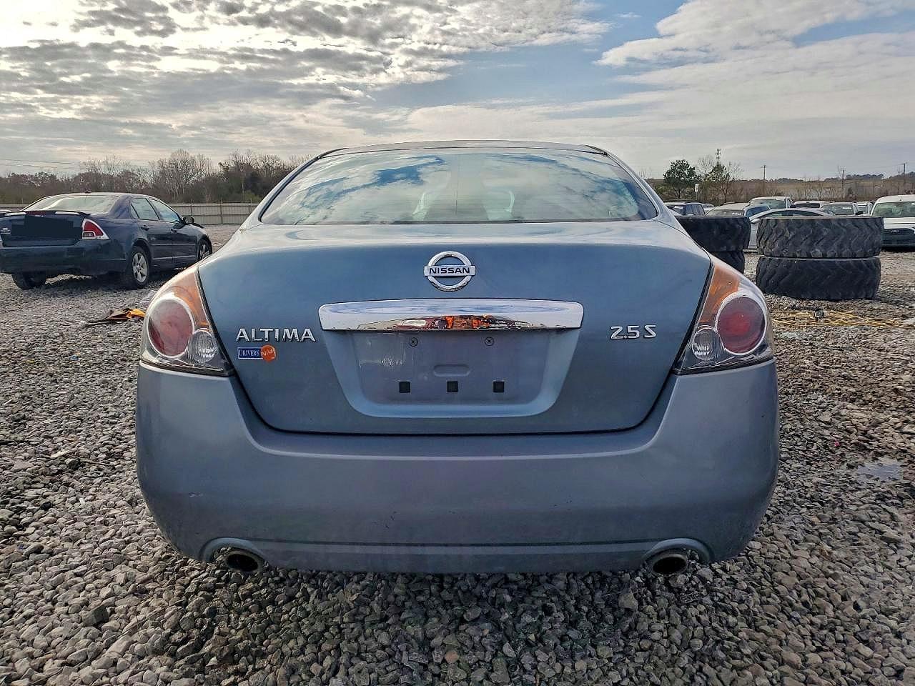 2012 Niss Altima Base - Image 6