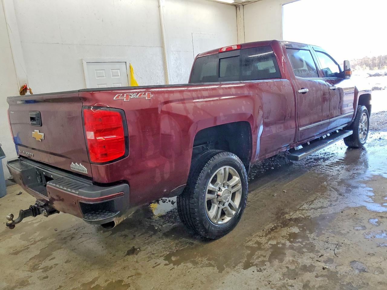 2017 Chevrolet Silverado K2500 High Country - Фото 3