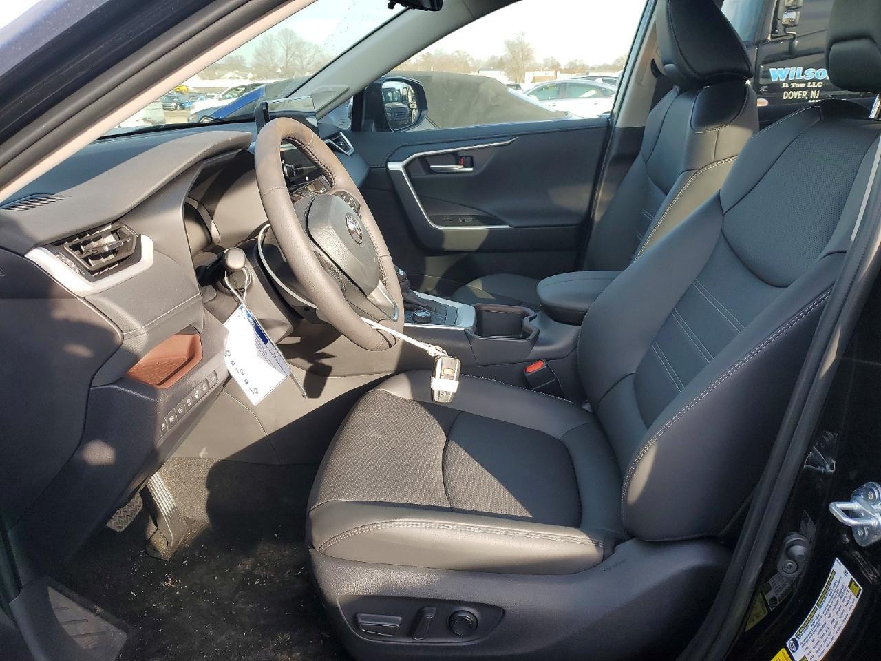 2025 Toyota Rav4 Limited - Image 7