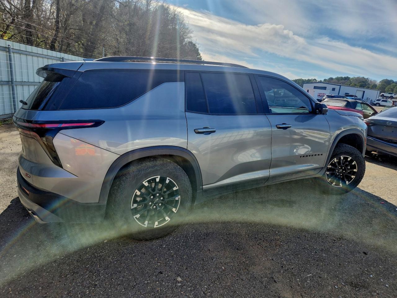 2024 Chevrolet Traverse Lt Z71 - Image 3