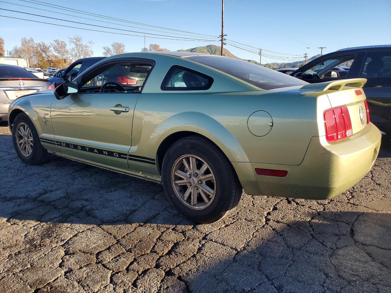 2006 Ford Mustang - Фото 2