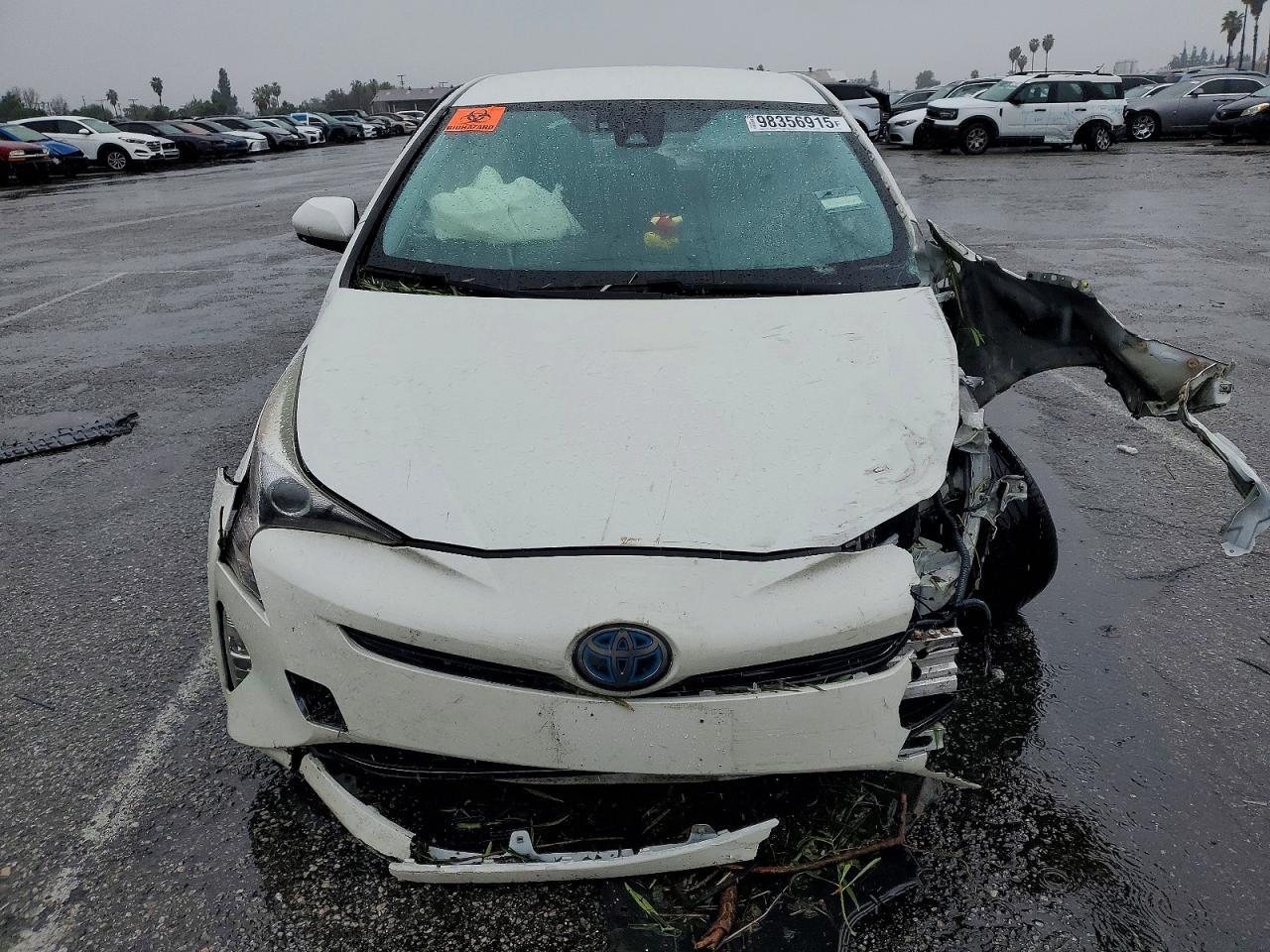 2016 Toyota Prius - Image 5