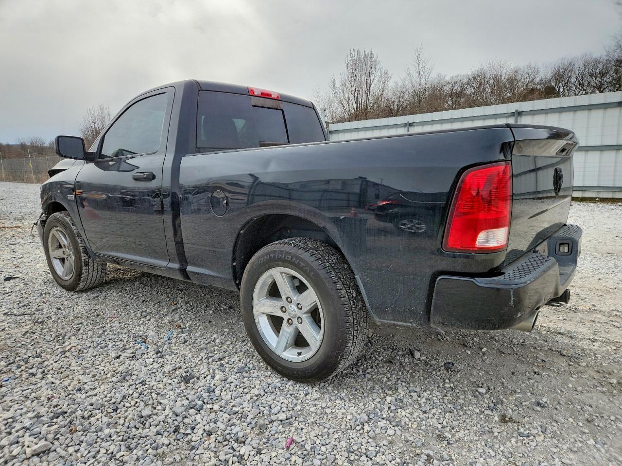 2012 Dodge Ram 1500 St - Фото 2