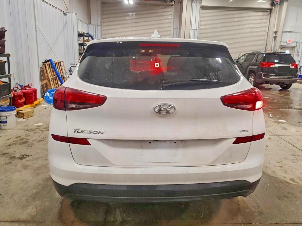 2021 Hyundai Tucson Se - Image 6