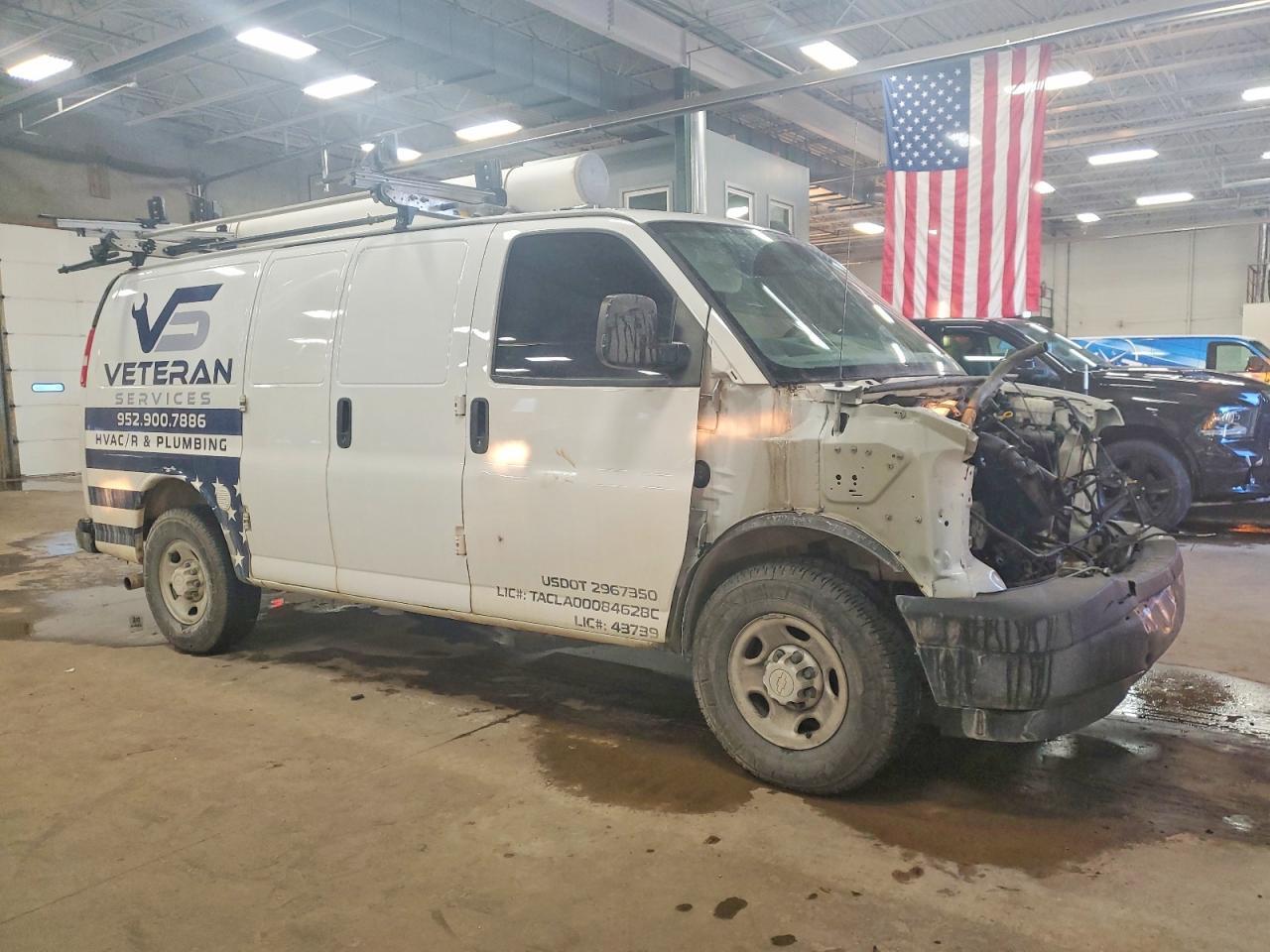 2019 Chevrolet Express Utility / Service Van - Image 4