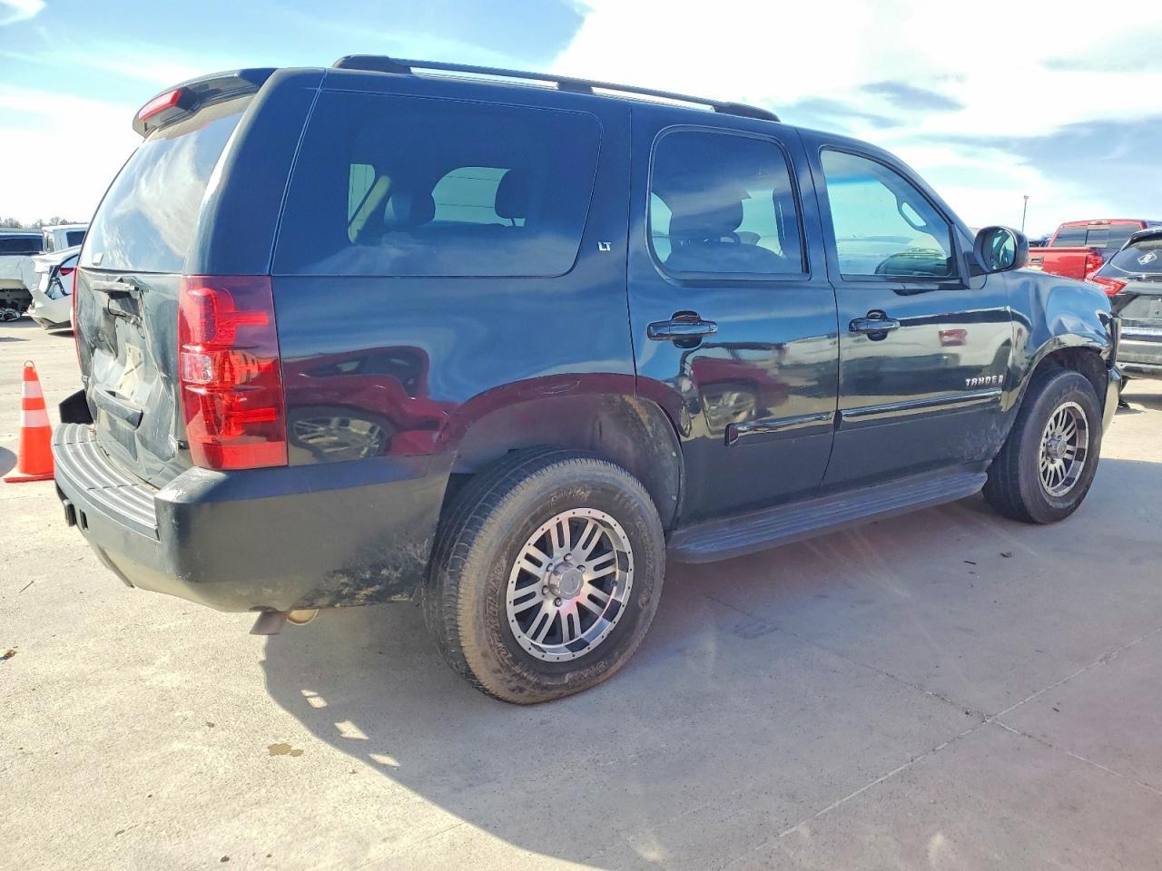 2007 Chevrolet Tahoe C1500 - Фото 3