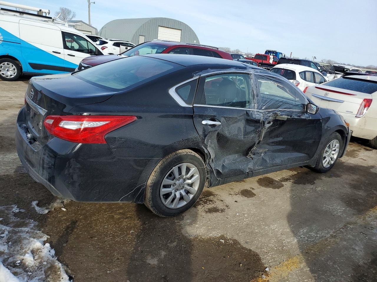 2017 Nissan Altima 2.5 - Image 3