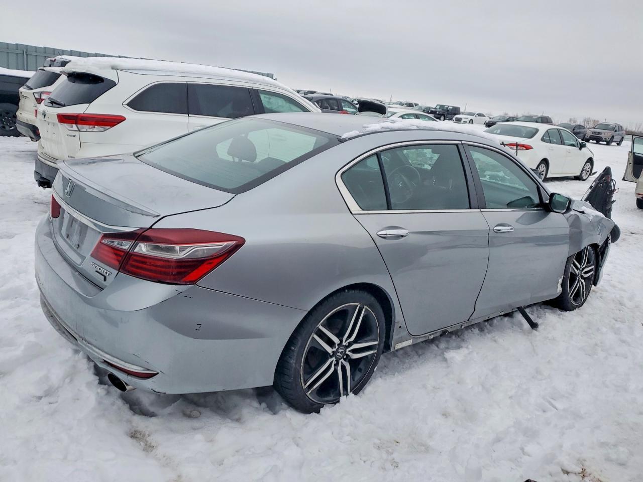 2016 Honda Accord Sport - Image 3