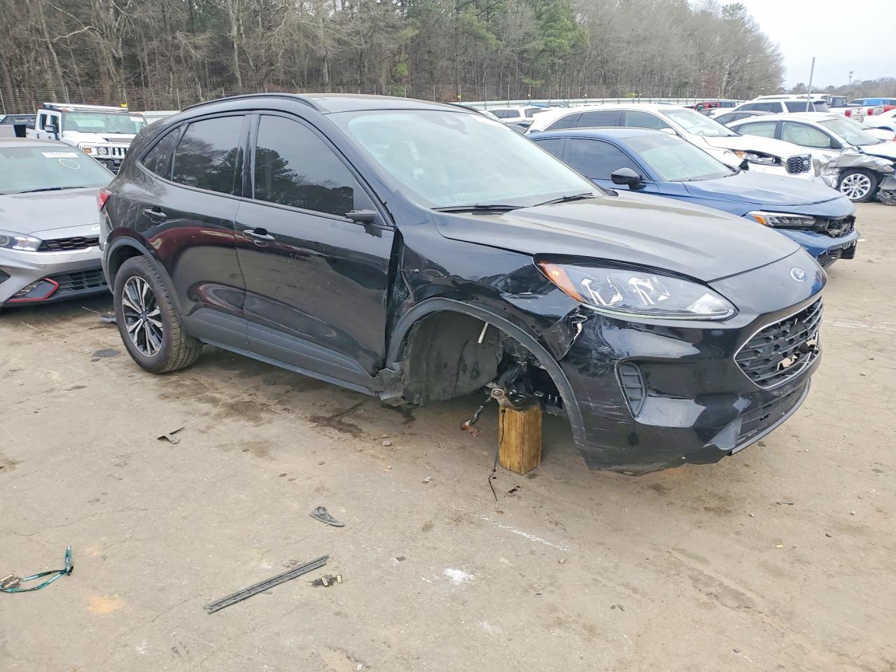 2021 Ford Escape Se - Фото 4