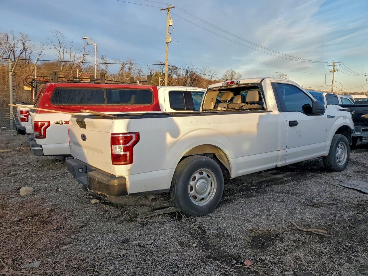 2020 Ford F150 - Фото 3