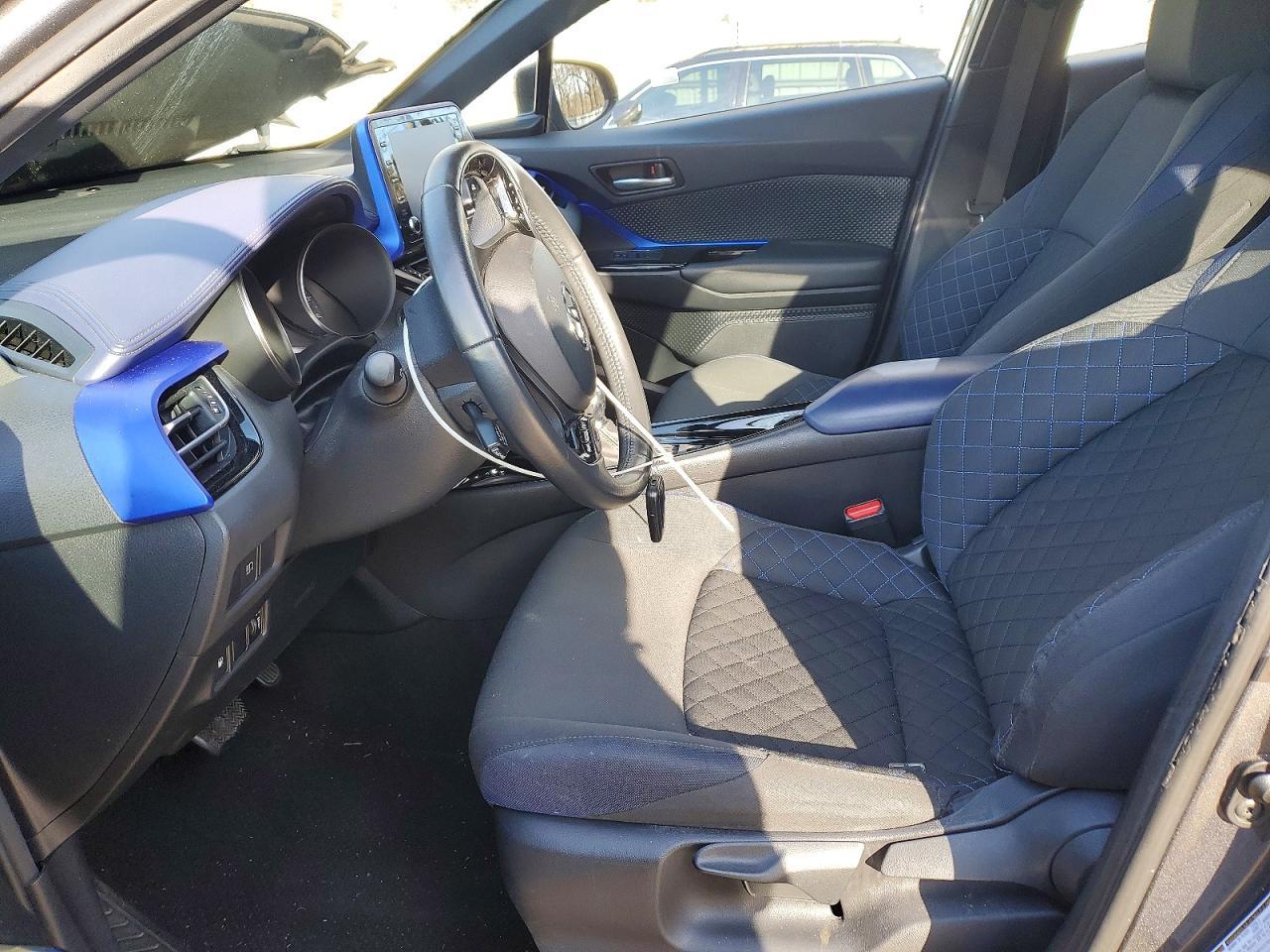 2021 Toyota C-Hr Xle - Фото 7