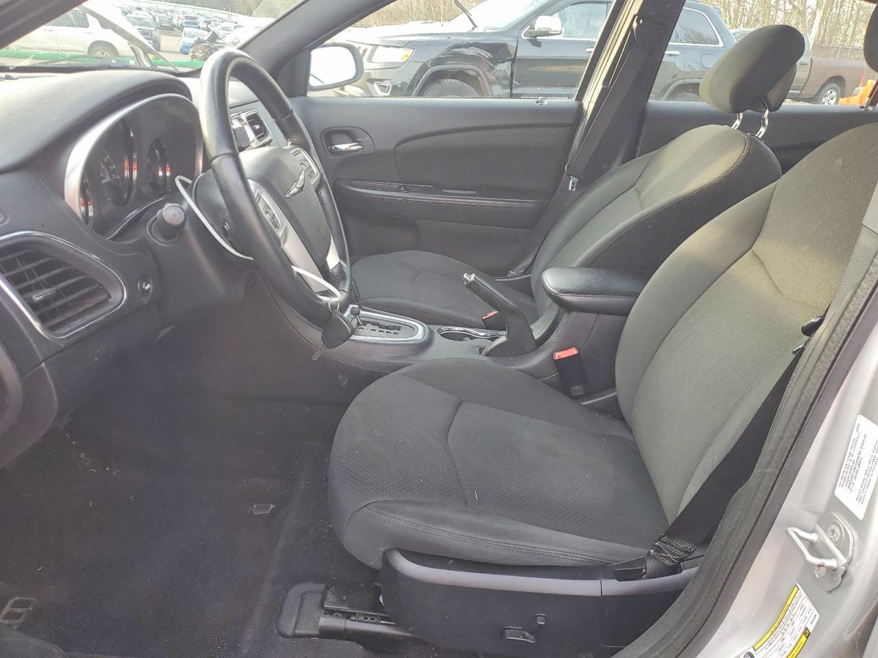 2011 Chrysler 200 Touring - Фото 7