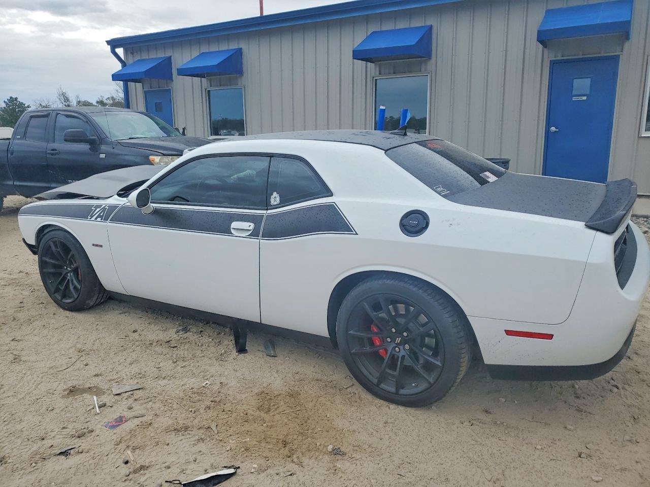 2023 Dodge Challenger R - Image 2