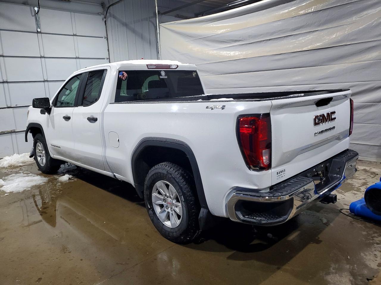 2020 GMC Sierra K1500 - Фото 2