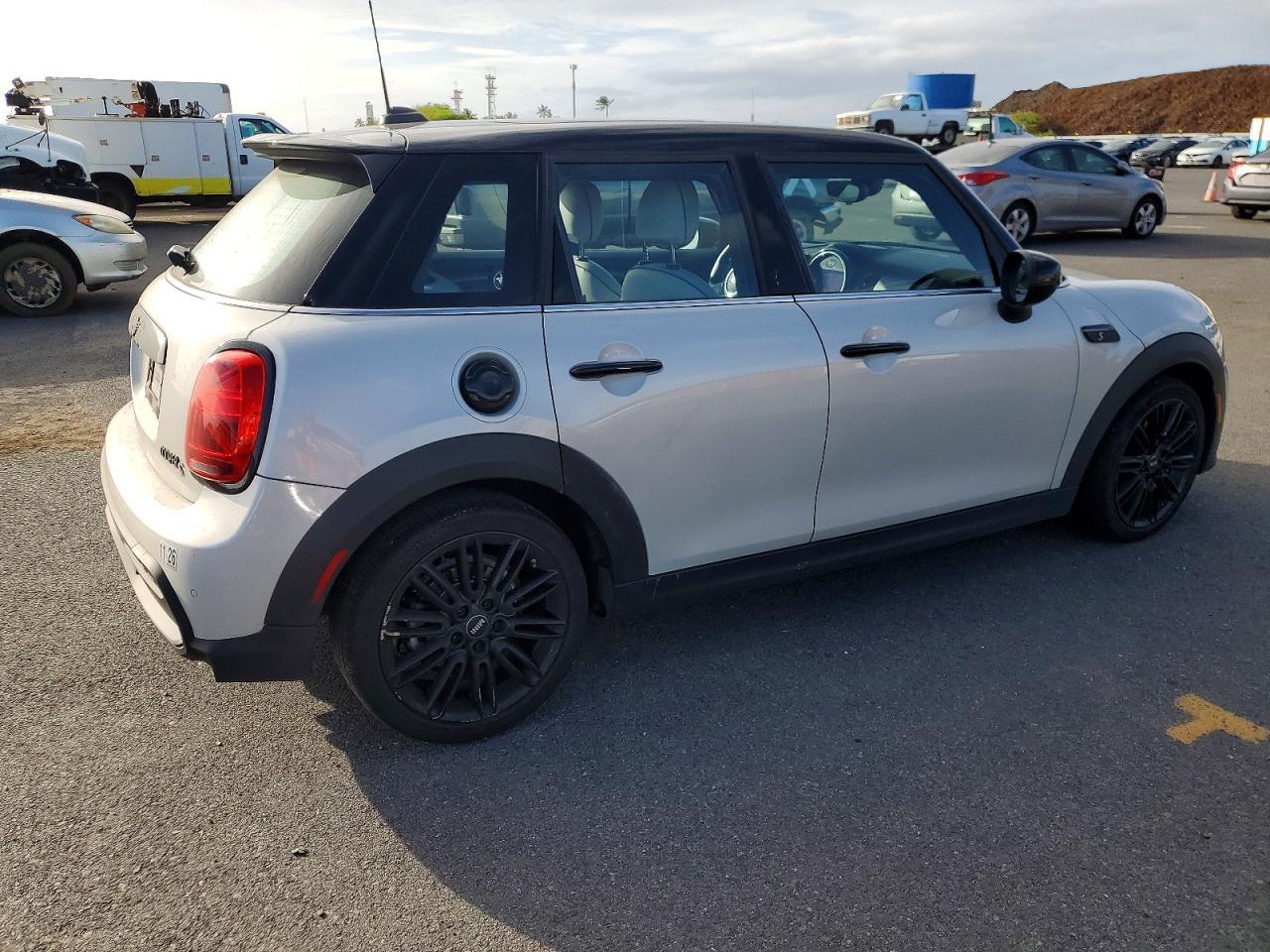 2022 Mini Cooper S - Image 3