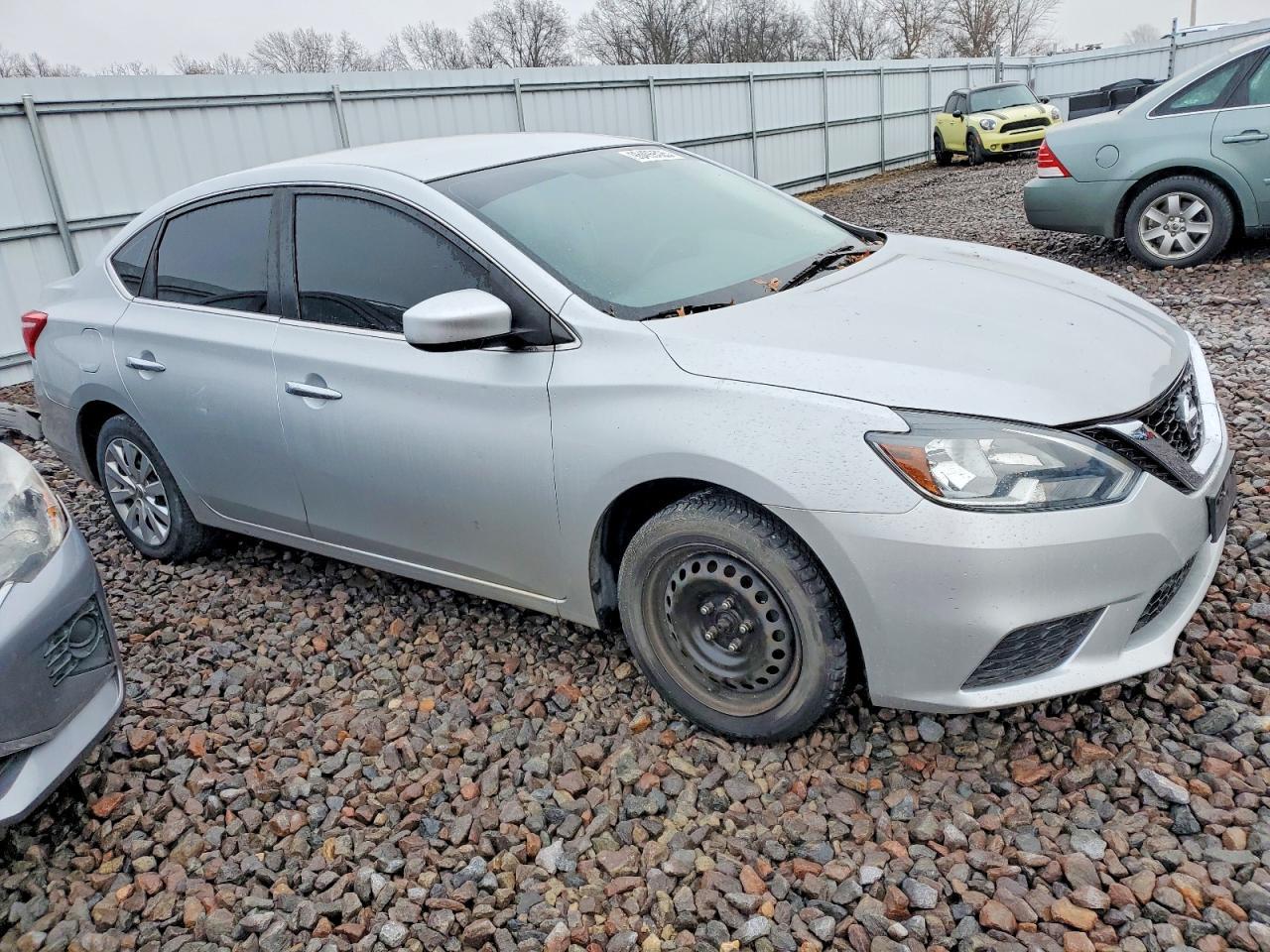 2019 Nissan Sentra S - Фото 4