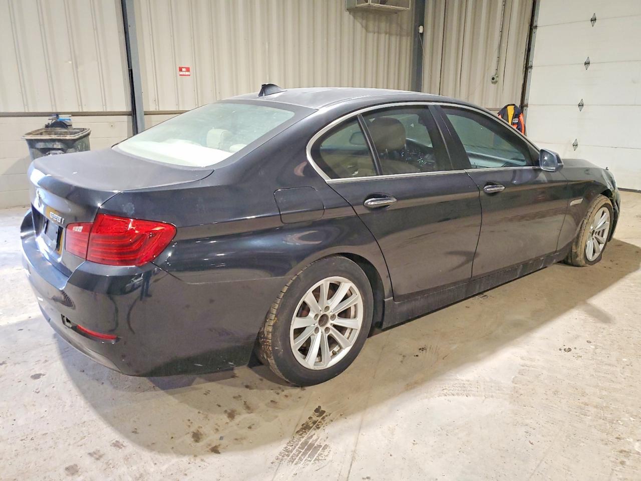 2015 BMW 528 I - Фото 3