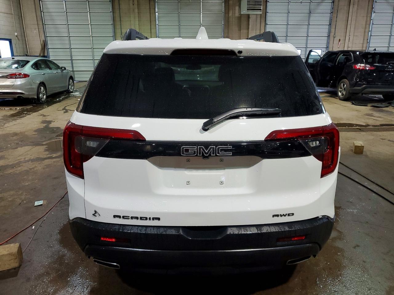 2023 GMC Acadia Slt - Image 6