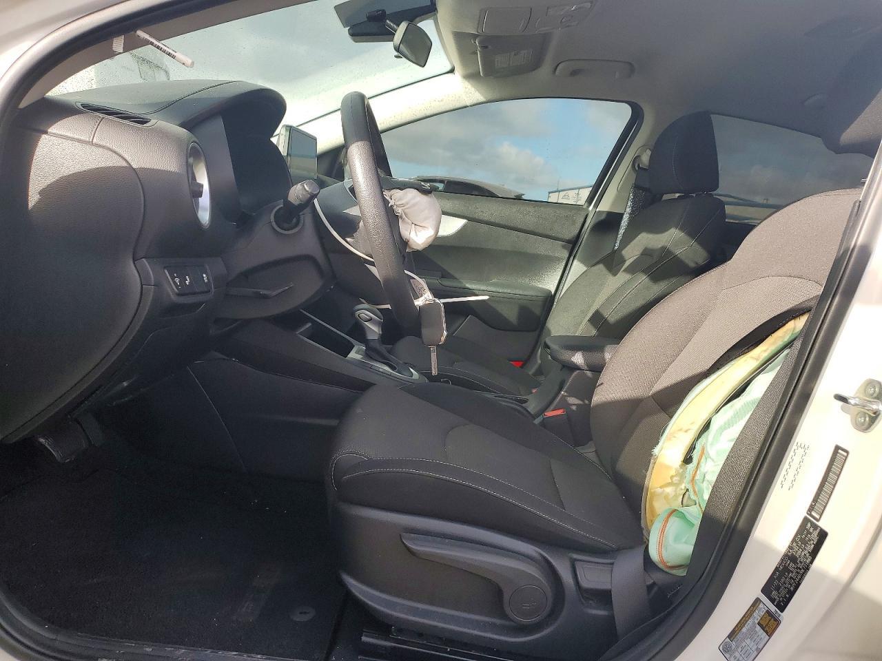 2024 Kia Forte - Фото 7