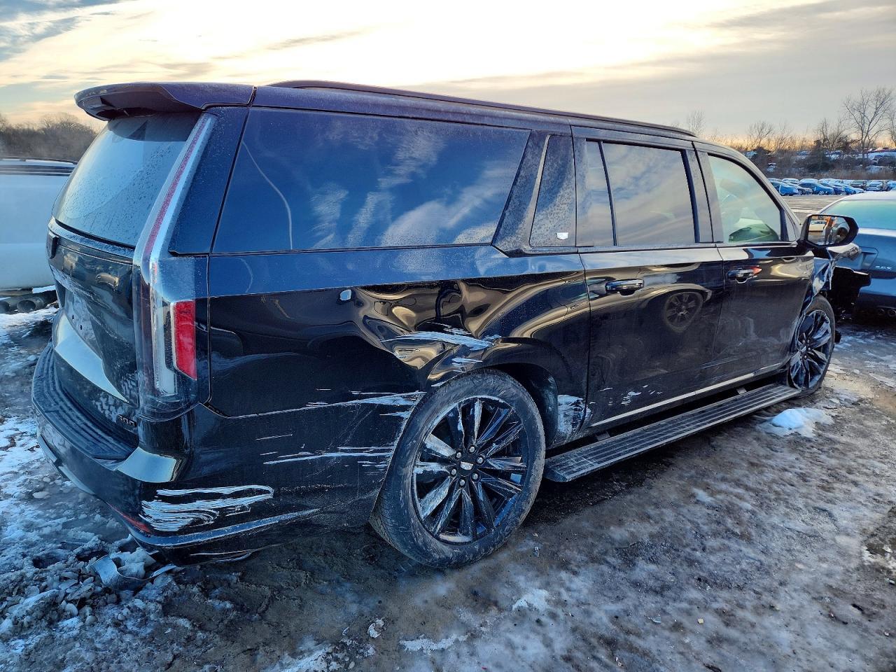 2022 Cadillac Escalade Esv Sport Platinum - Image 3