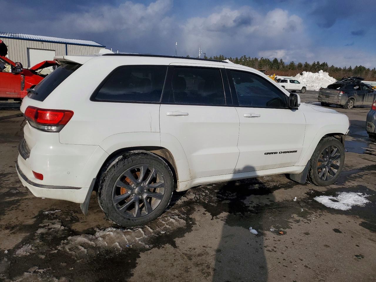 2018 Jeep Grand Cherokee Overland - Image 3
