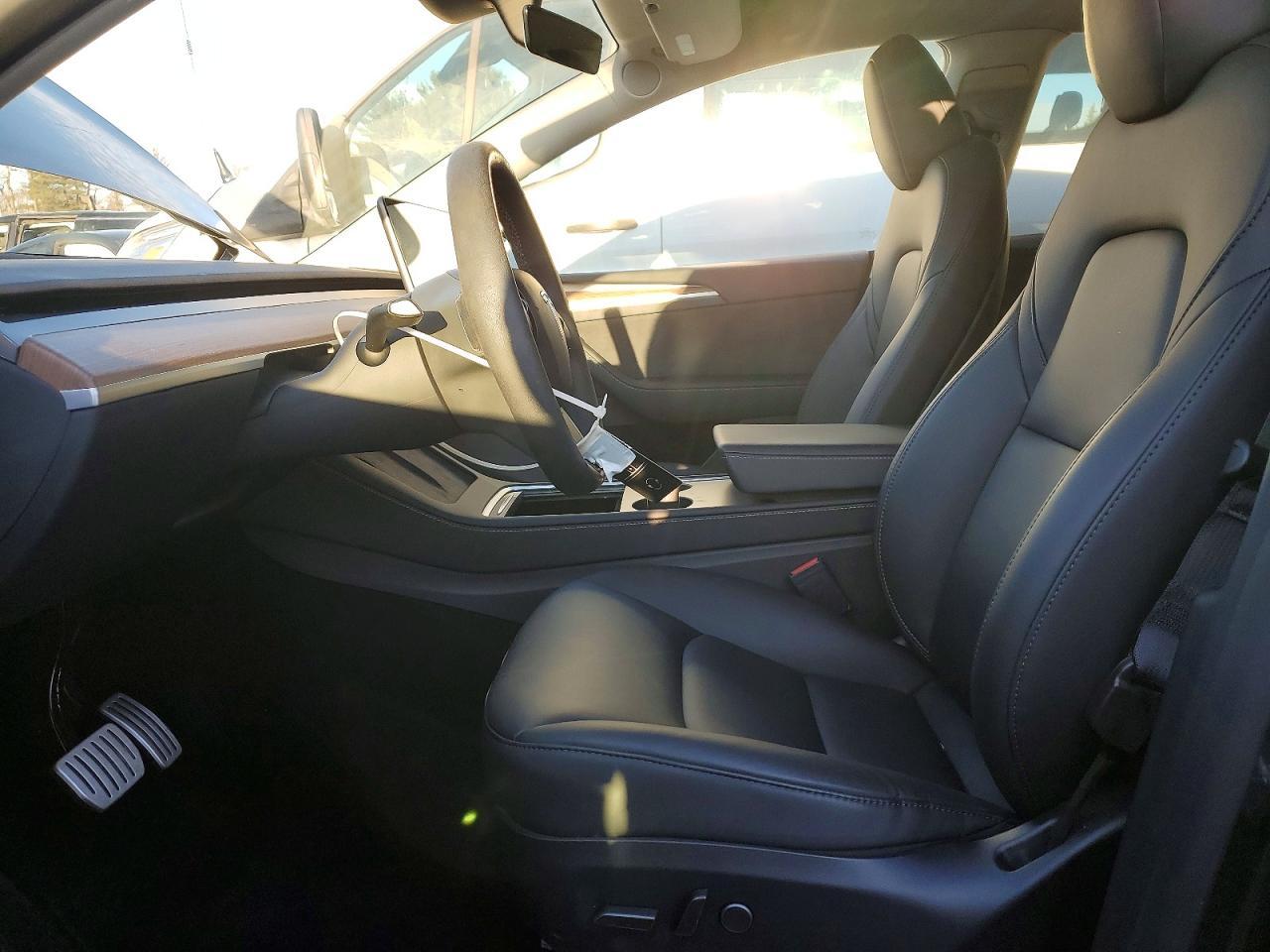 2024 Tesla Model Y - Image 7
