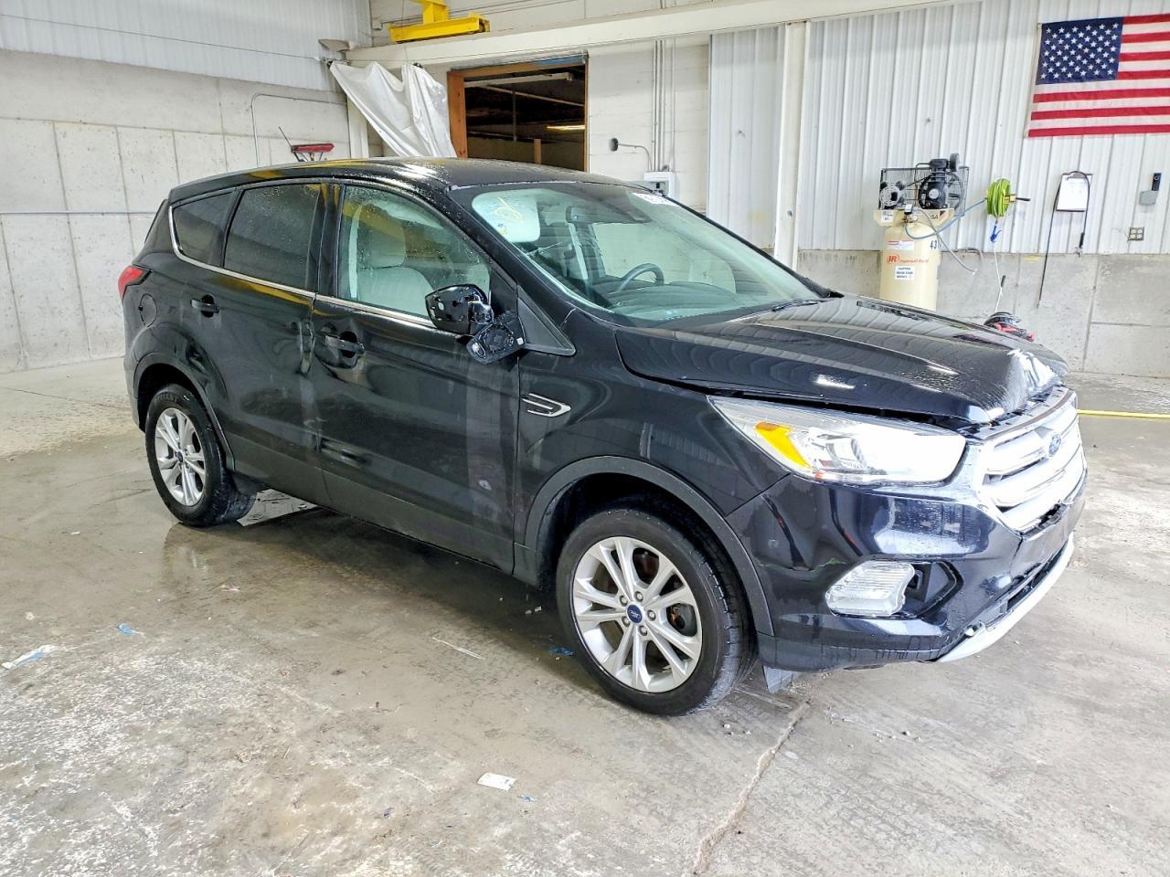 2019 Ford Escape Se - Фото 4