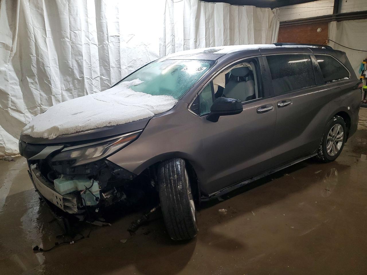 2022 Toyota Sienna Xse