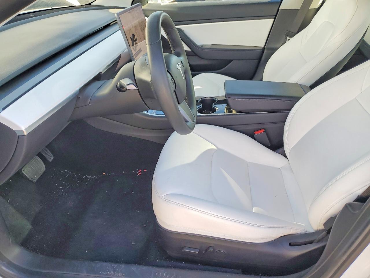 2020 Tesla Model 3 - Фото 7