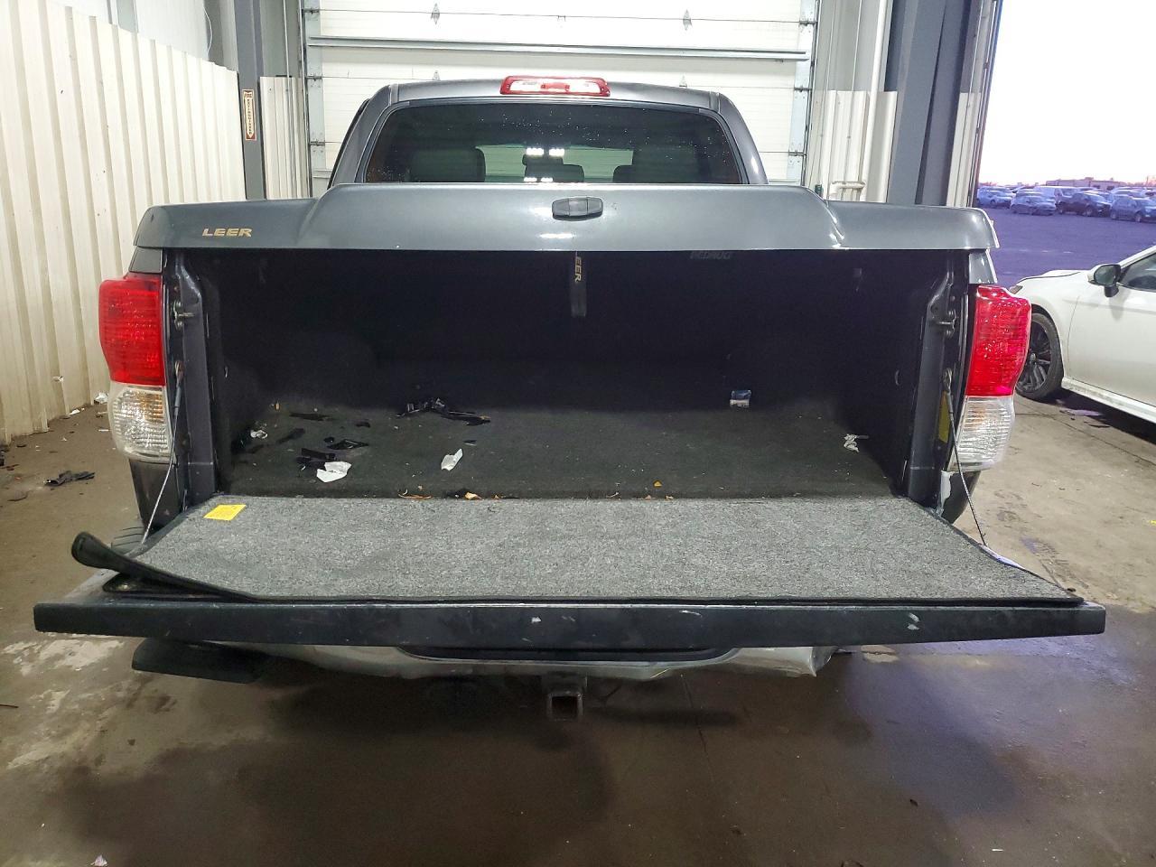 2011 Toyota Tundra Crewmax Limited - Image 6