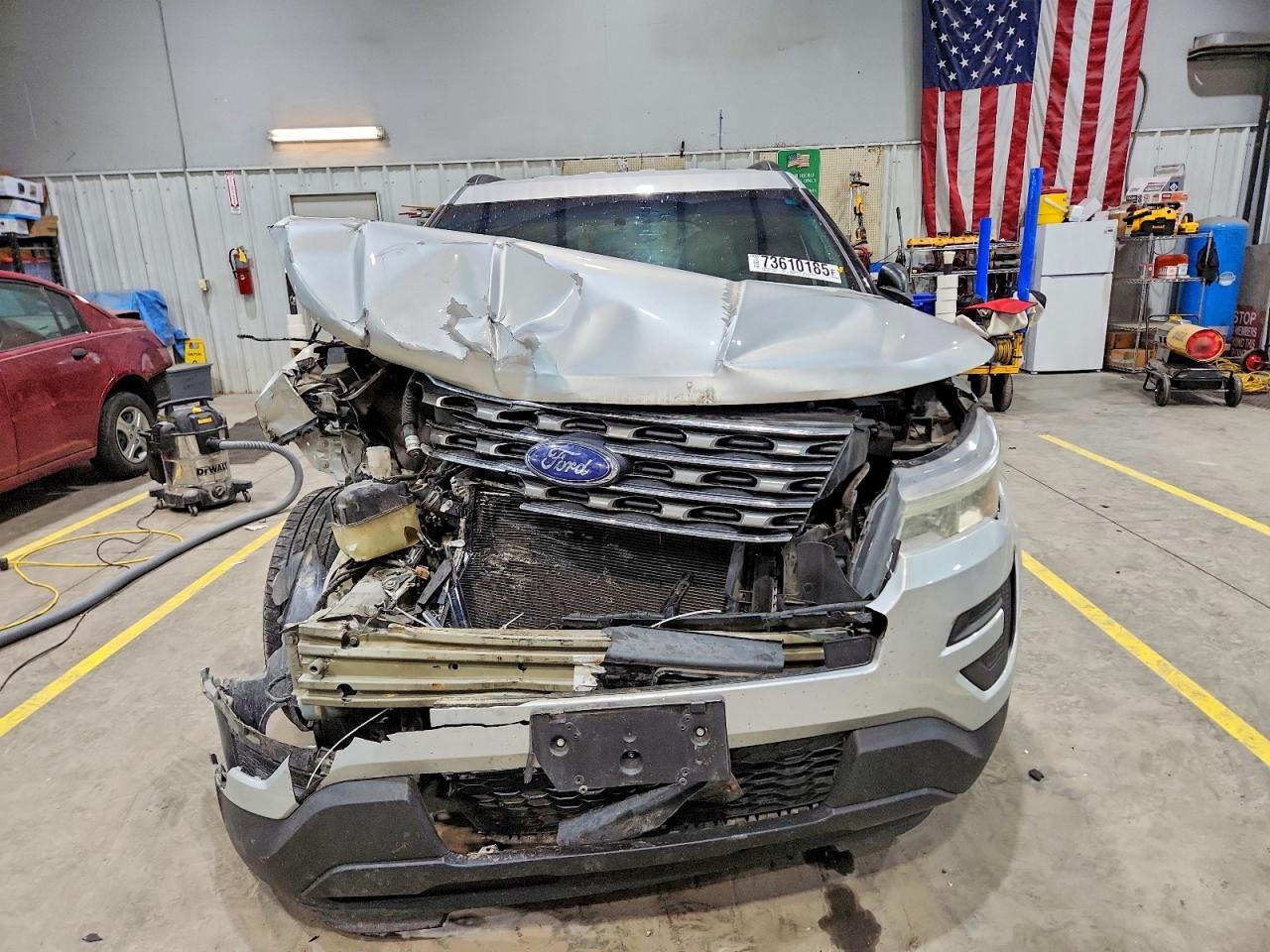 2017 Ford Explorer - Фото 5