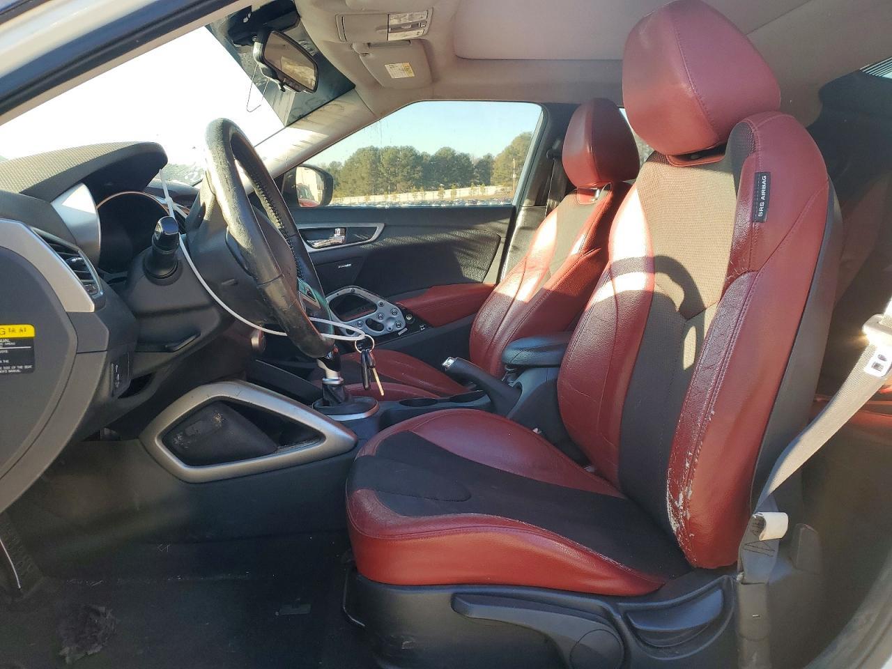 2012 Hyundai Veloster - Фото 7