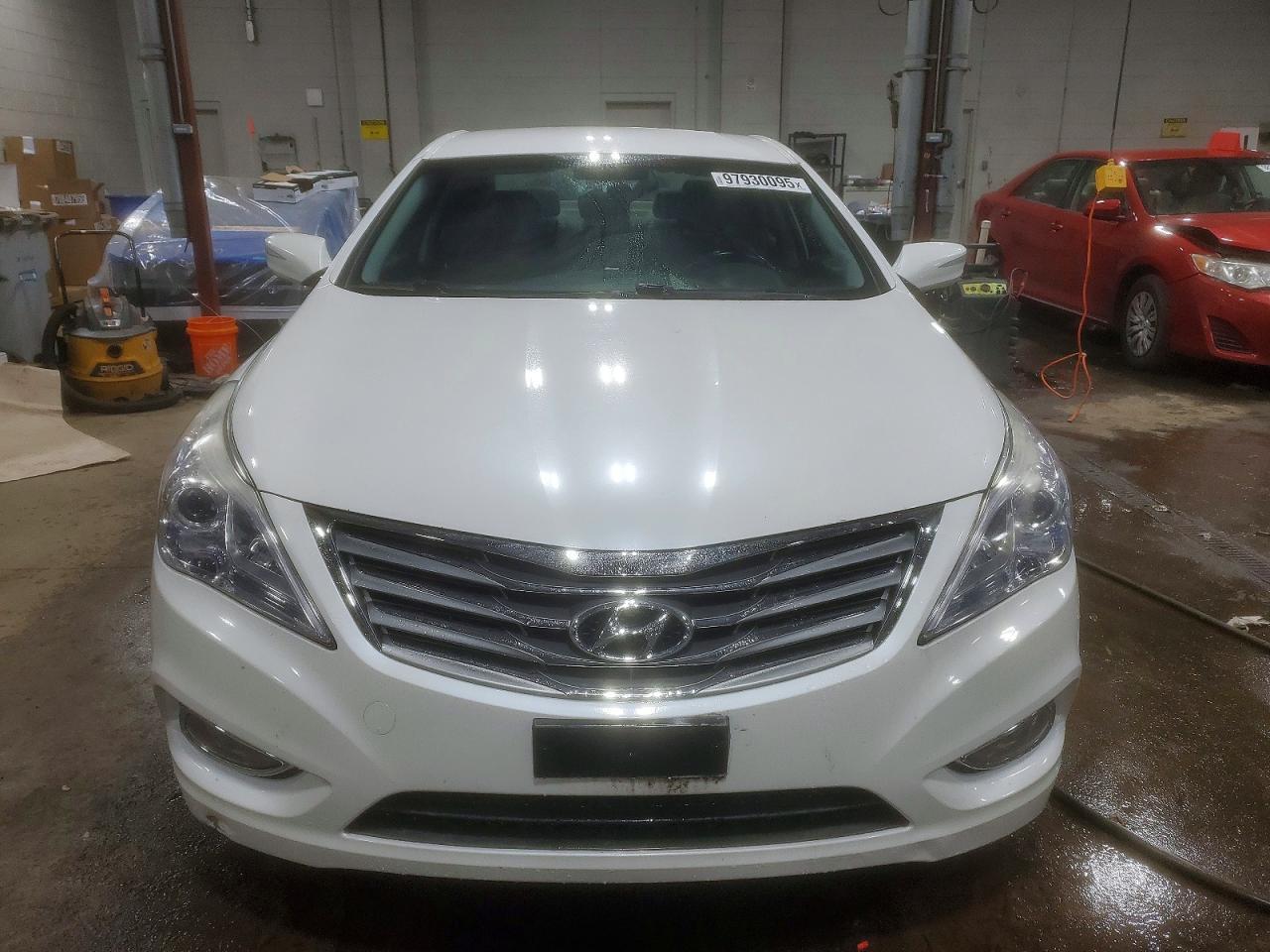 2014 Hyundai Azera Limited - Image 5