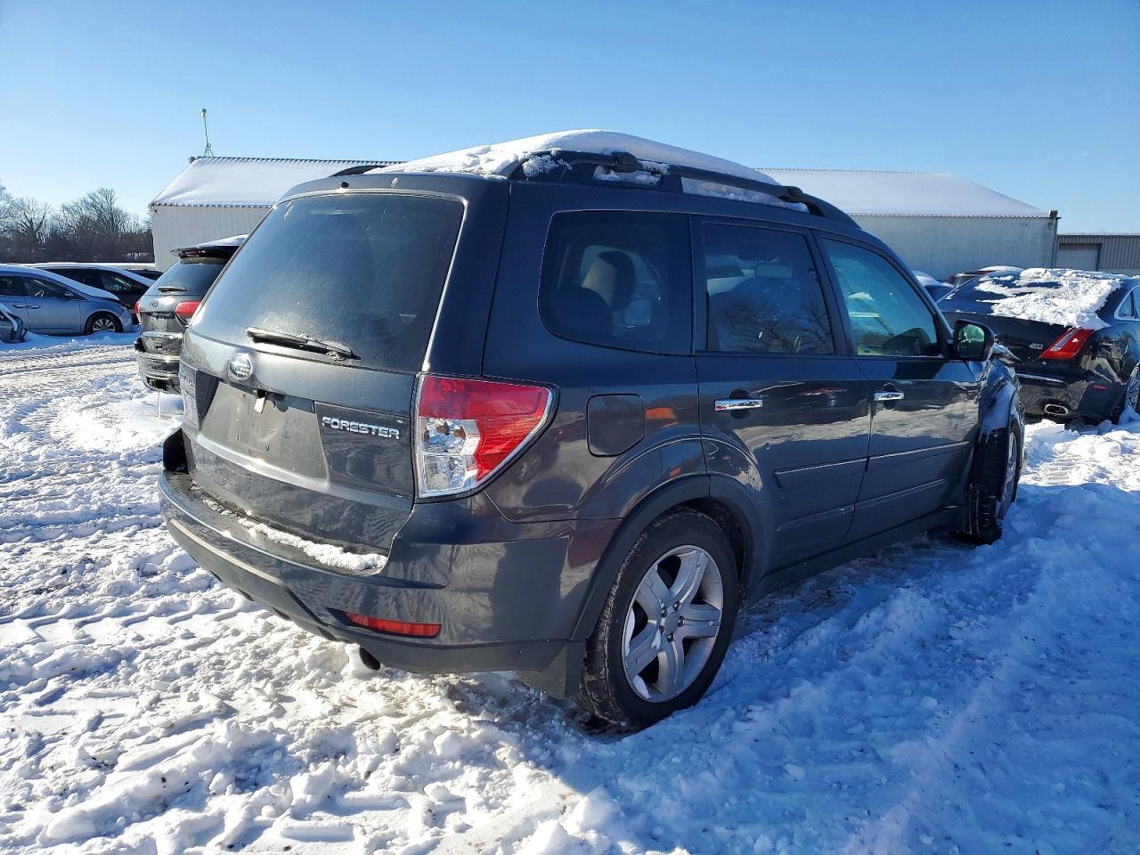 2010 Subaru Forester 2.5X Limited - Фото 3