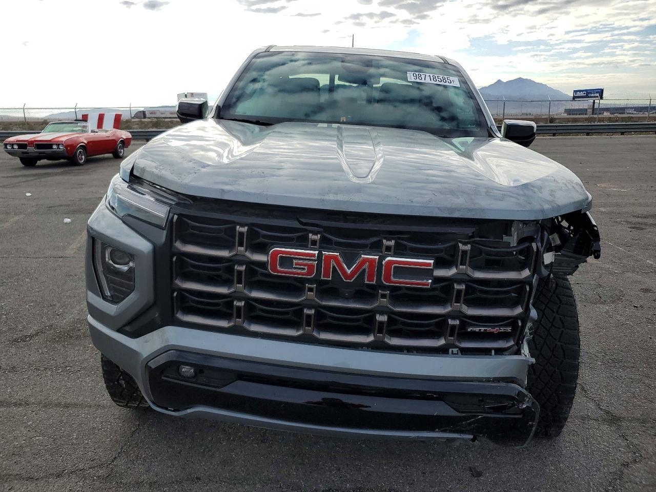2024 GMC Canyon At4X - Фото 5