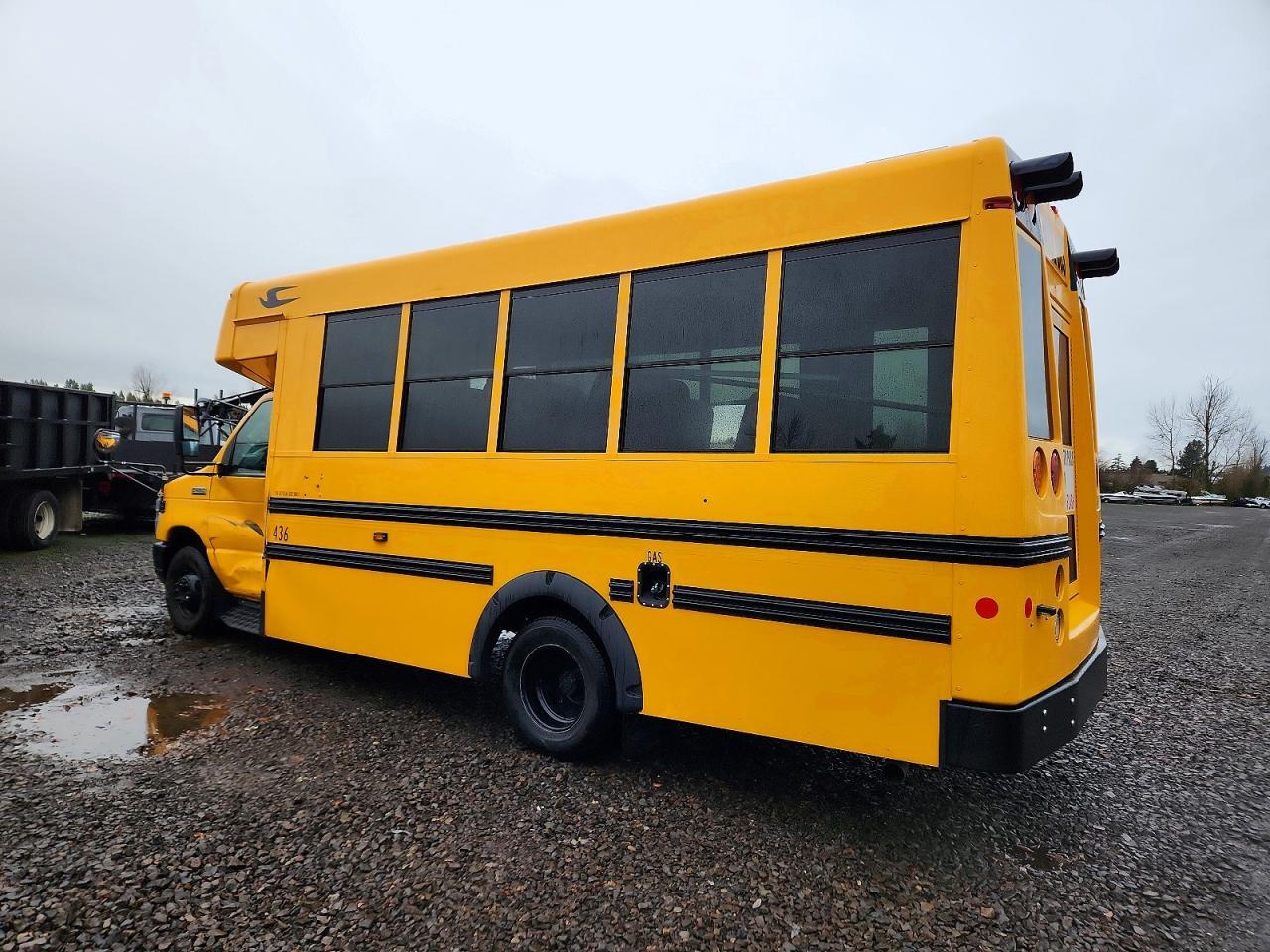 2025 Ford E450 School Bus - Фото 3
