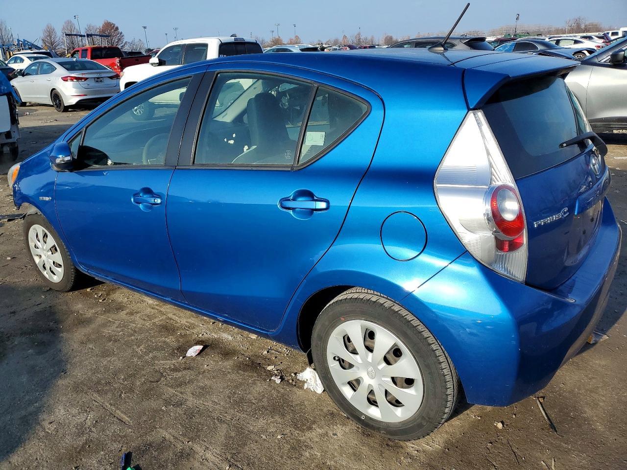 2012 Toyota Prius C - Фото 2