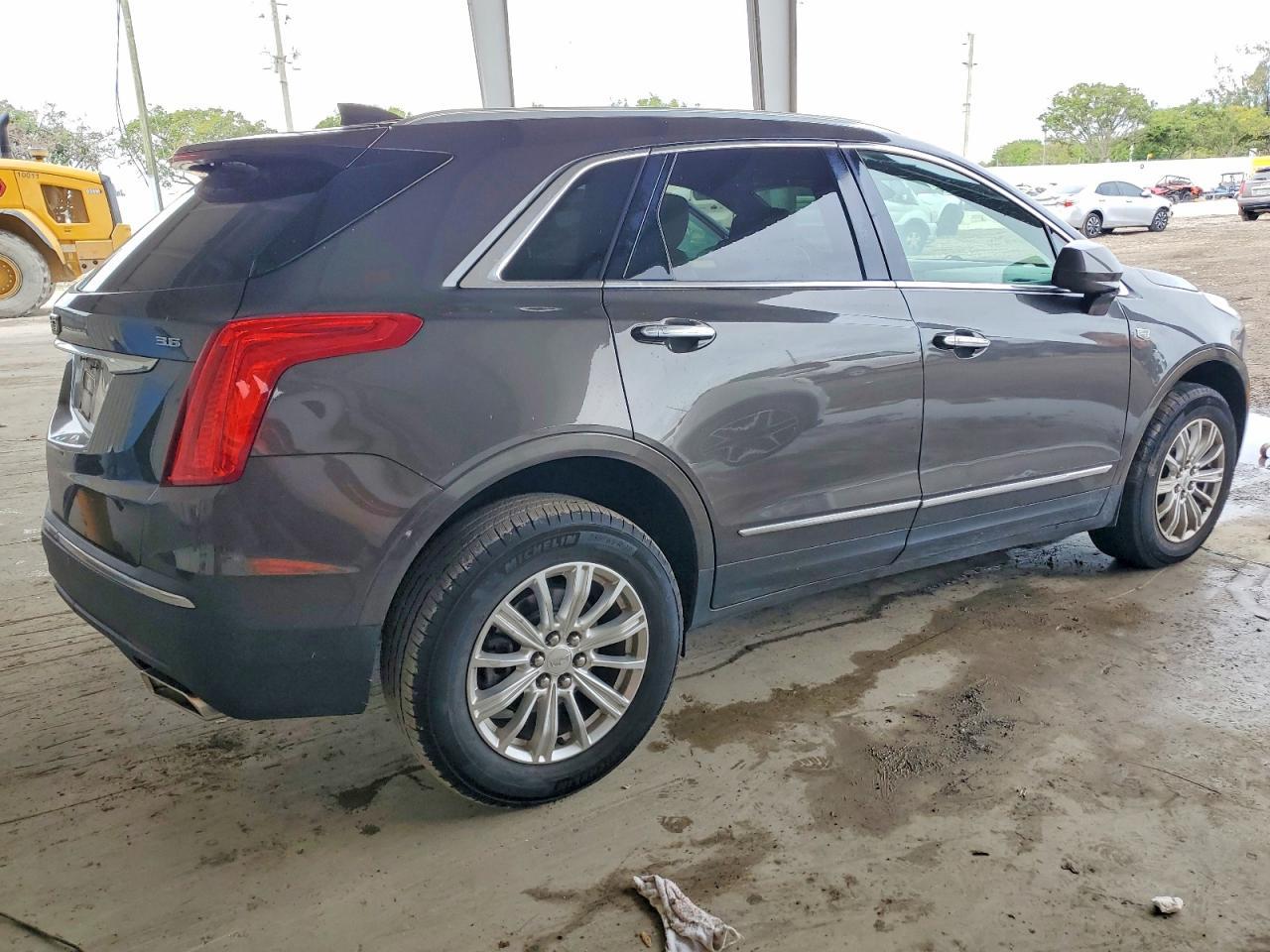 2019 Cadillac Xt5 - Image 3